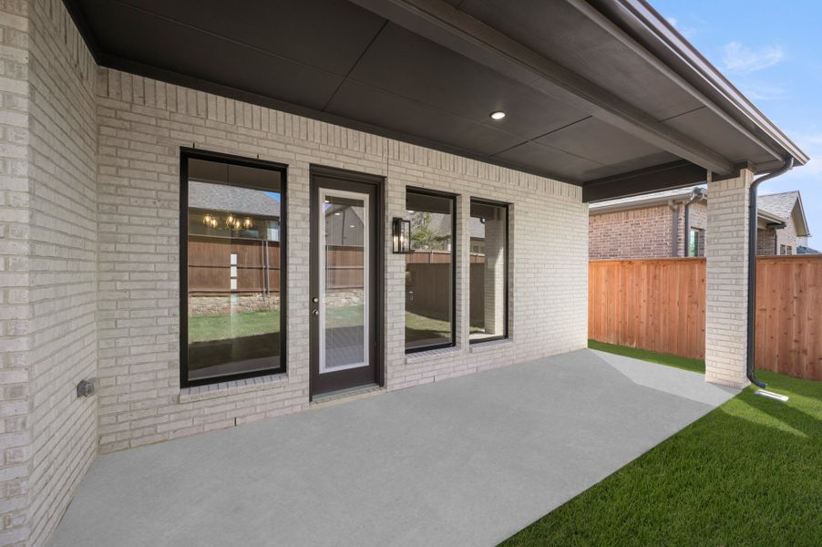 Exterior details and patio area of a home in Bridgewater, Midlothian (Image 25).