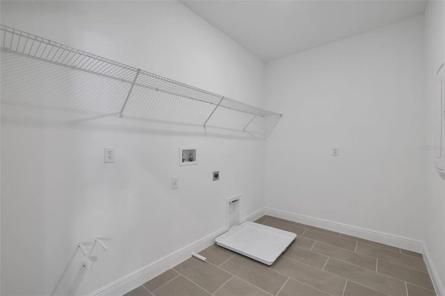 Spacious, unfurnished interior of a new home in Crossroads at Kelly Park, Apopka (Image 26). Spacious, unfurnished interior of a new home in Crossroads at Kelly Park, Apopka (Image 26).