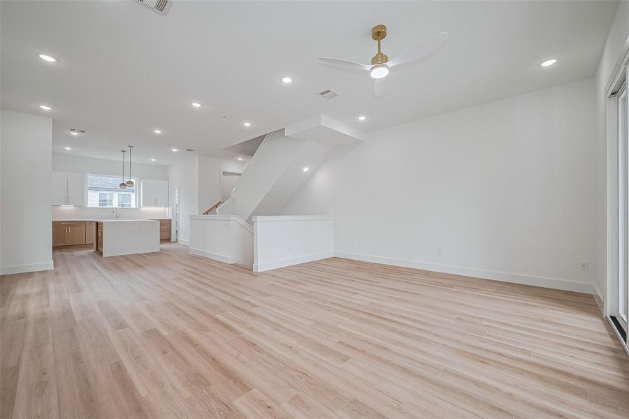 Spacious, unfurnished interior of a new home in , Houston (Image 23).