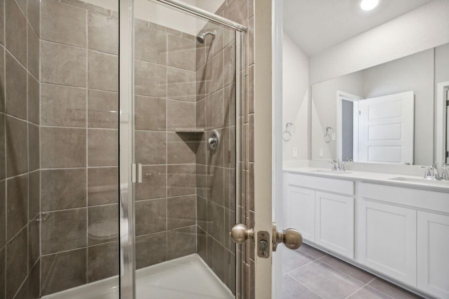 Furnished interior view inside a new home in Kingdom Heights, Rosenberg (Image 11).