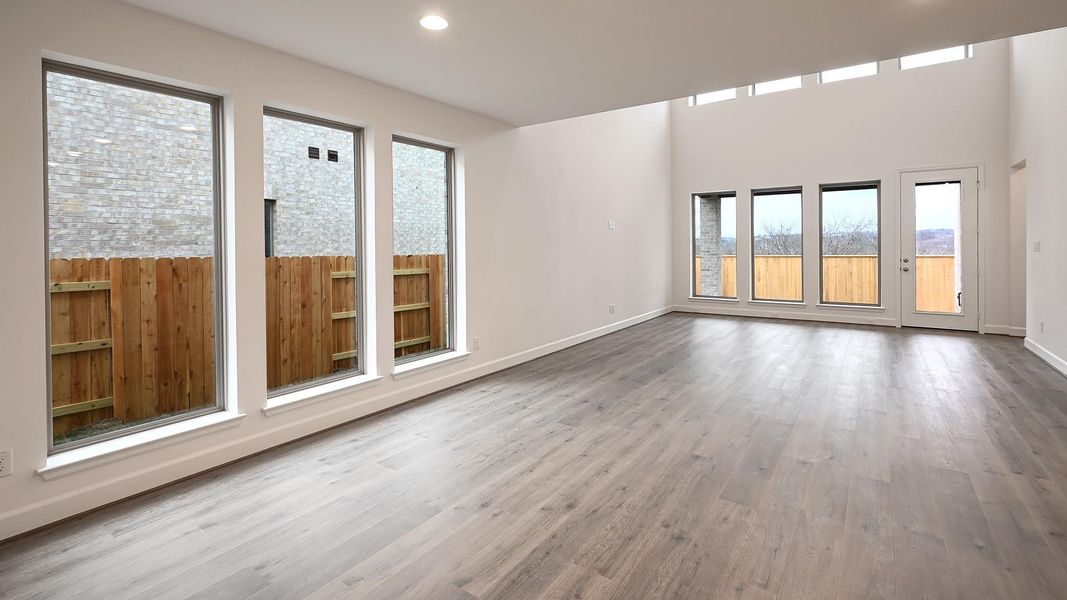 Spacious, unfurnished interior of a new home in Crosswinds, Kyle (Image 33).