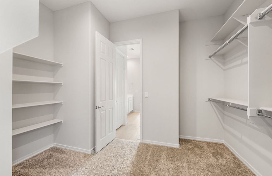 Spacious, unfurnished interior of a new home in Visara, Surprise (Image 27).