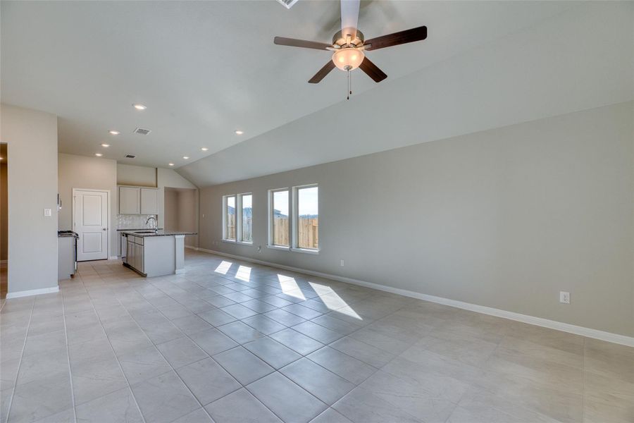 Spacious, unfurnished interior of a new home in Aldeana - Tejas Collection, Bonney (Image 25).