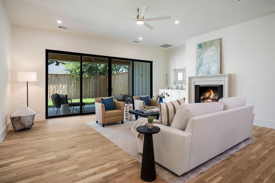 Furnished interior view inside a new home in , Dallas (Image 3). Furnished interior view inside a new home in , Dallas (Image 3).