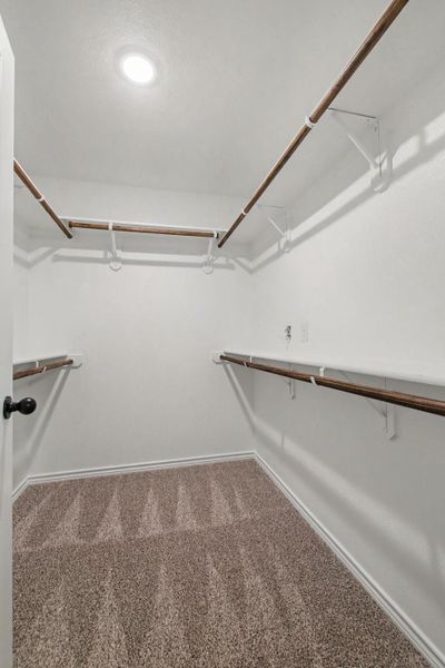 Spacious, unfurnished interior of a new home in , Burnet (Image 14).