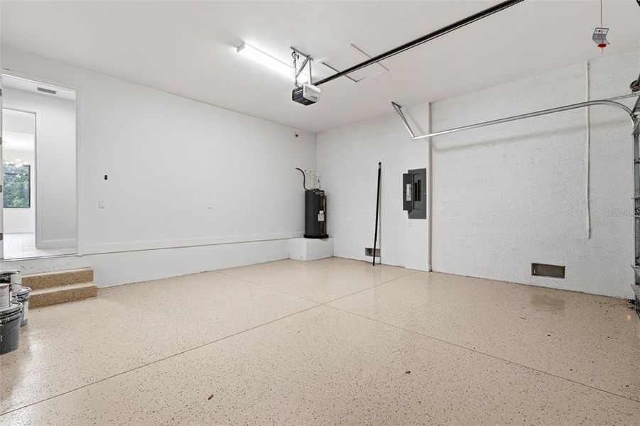 Spacious, unfurnished interior of a new home in , Port Charlotte (Image 47). Spacious, unfurnished interior of a new home in , Port Charlotte (Image 47).