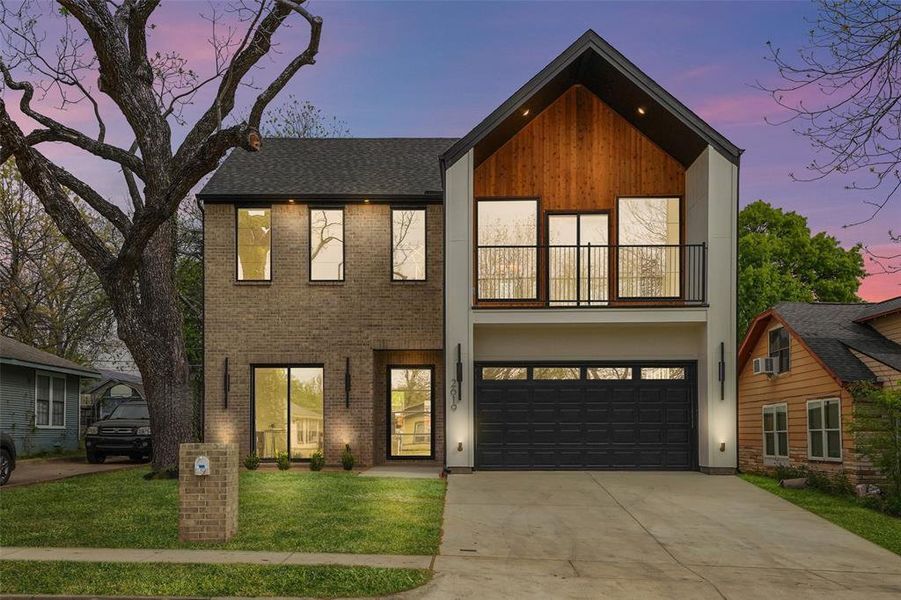 Front exterior of a new home in , Dallas, TX, highlighting curb appeal (Image 25).