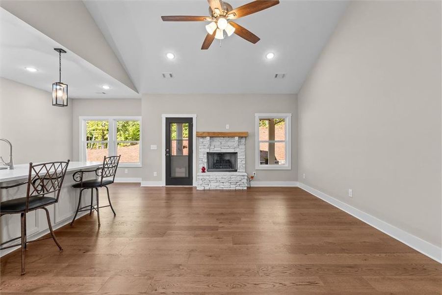 Furnished interior view inside a new home in , Villa Rica (Image 7).