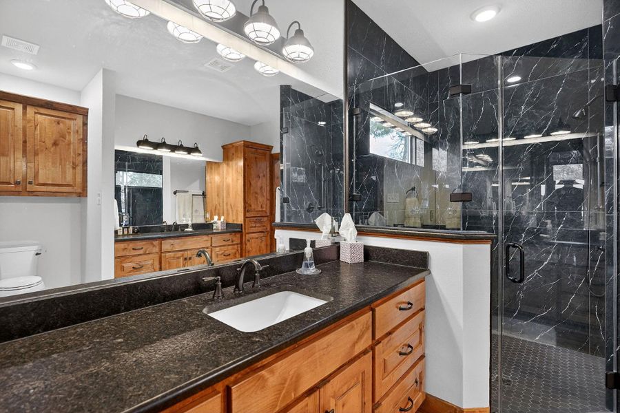 Furnished interior view inside a new home in , Franklin (Image 15).