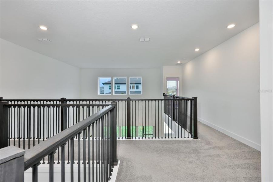 Spacious, unfurnished interior of a new home in , Apollo Beach (Image 25).