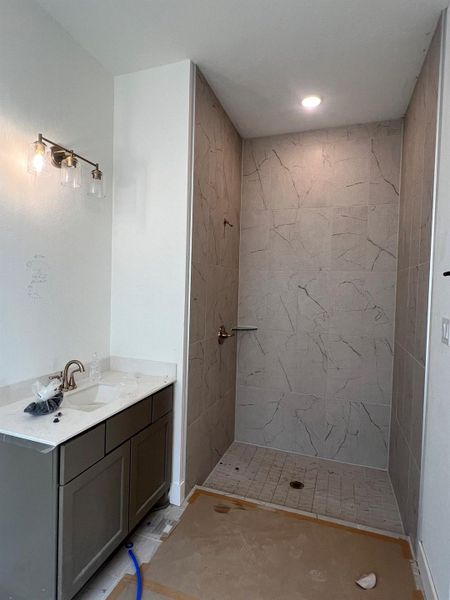 Furnished interior view inside a new home in Wood Leaf Reserve, Tomball (Image 4). Furnished interior view inside a new home in Wood Leaf Reserve, Tomball (Image 4).