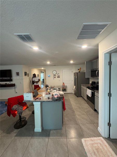 Furnished interior view inside a new home in Autumn Glen, Belleview (Image 8).