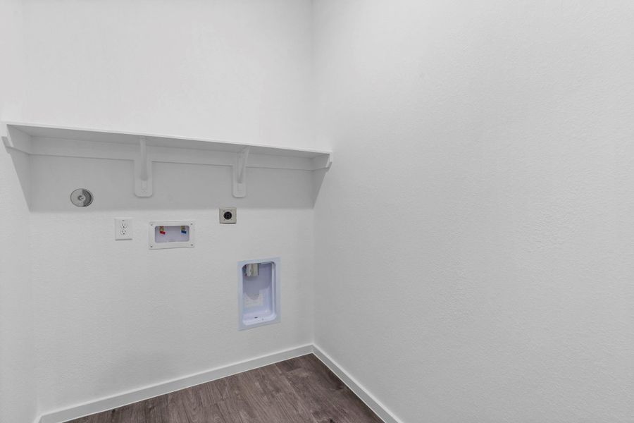 Spacious, unfurnished interior of a new home in Windcress, Baytown (Image 18).