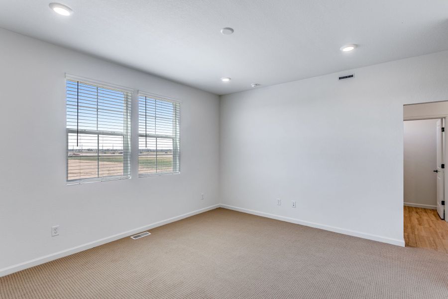 Spacious, unfurnished interior of a new home in Westside Crossing Townhomes, Berthoud (Image 7).