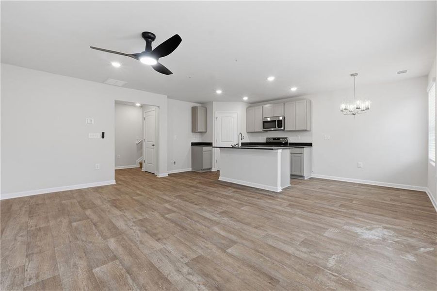 Spacious, unfurnished interior of a new home in Moss Creek, Hogansville (Image 15).