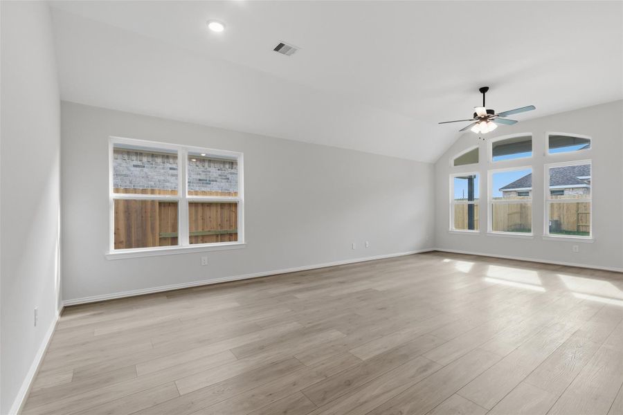 Spacious, unfurnished interior of a new home in Brookewater, Rosenberg (Image 18). Spacious, unfurnished interior of a new home in Brookewater, Rosenberg (Image 18).