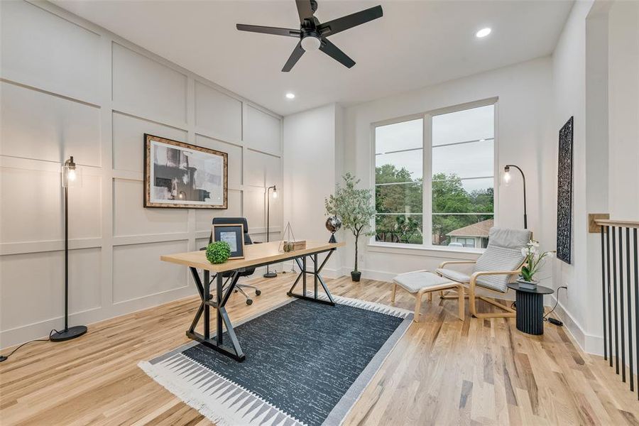 Furnished interior view inside a new home in , Dallas (Image 16). Furnished interior view inside a new home in , Dallas (Image 16).