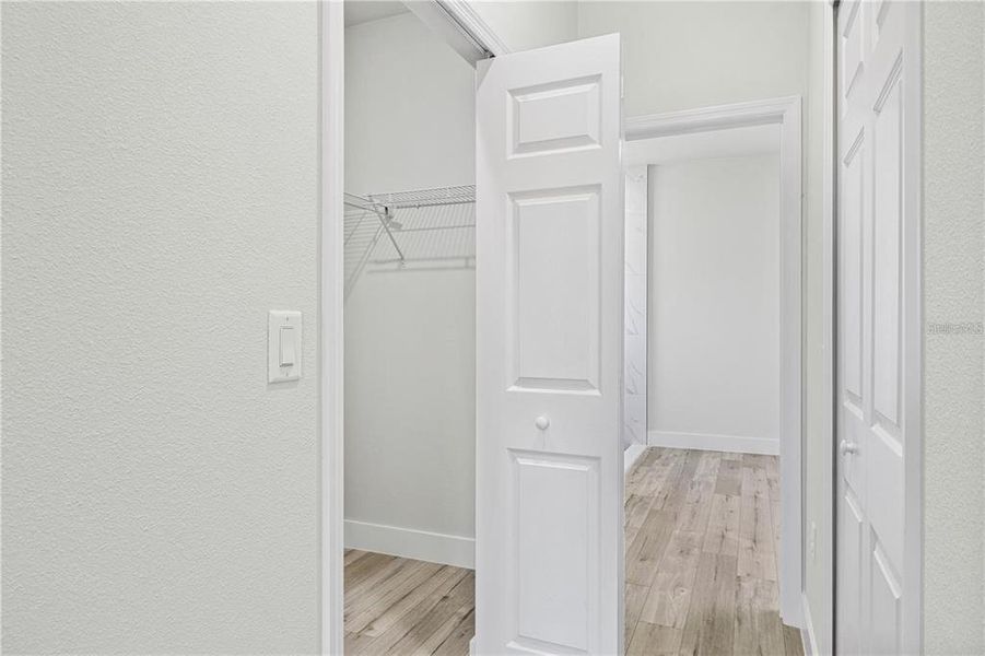 Spacious, unfurnished interior of a new home in , Ocala (Image 15).