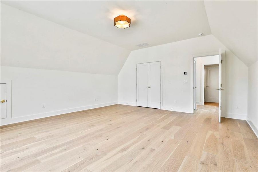 Spacious, unfurnished interior of a new home in Gardens at Arbor Springs, Newnan (Image 32).