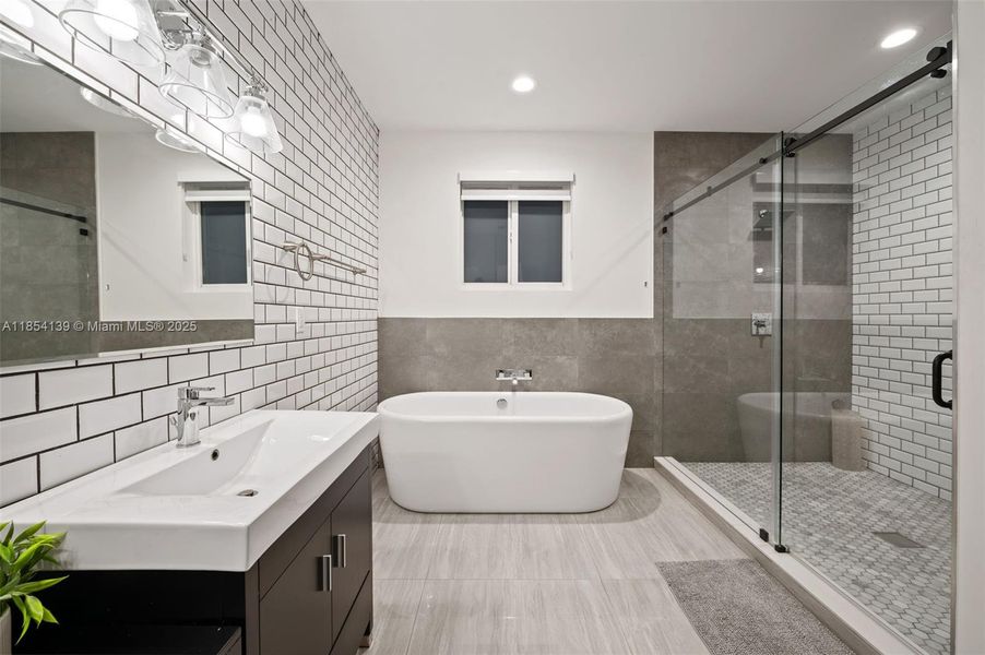 Furnished interior view inside a new home in , Miami Springs (Image 33).