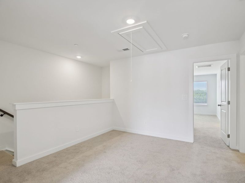 Spacious, unfurnished interior of a new home in Cedarcrest Townhomes, Fairview (Image 10).