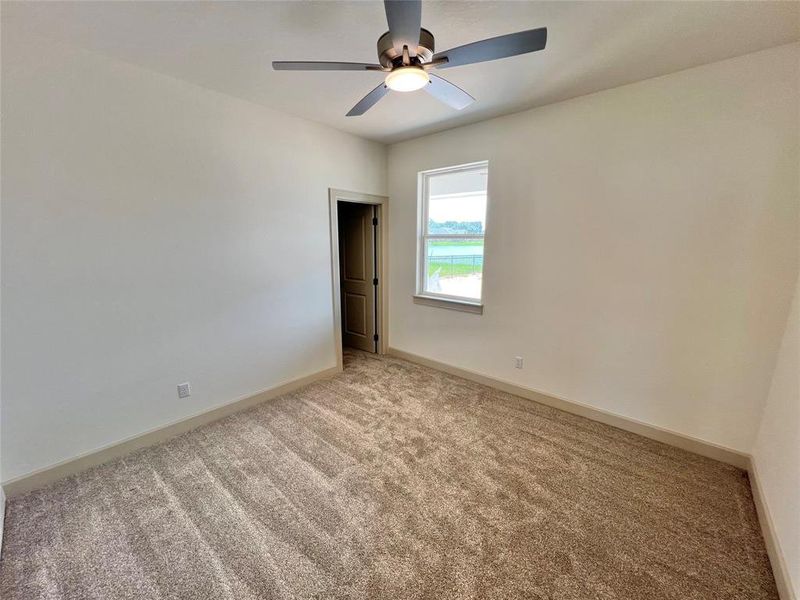 Spacious, unfurnished interior of a new home in , Angleton (Image 41).