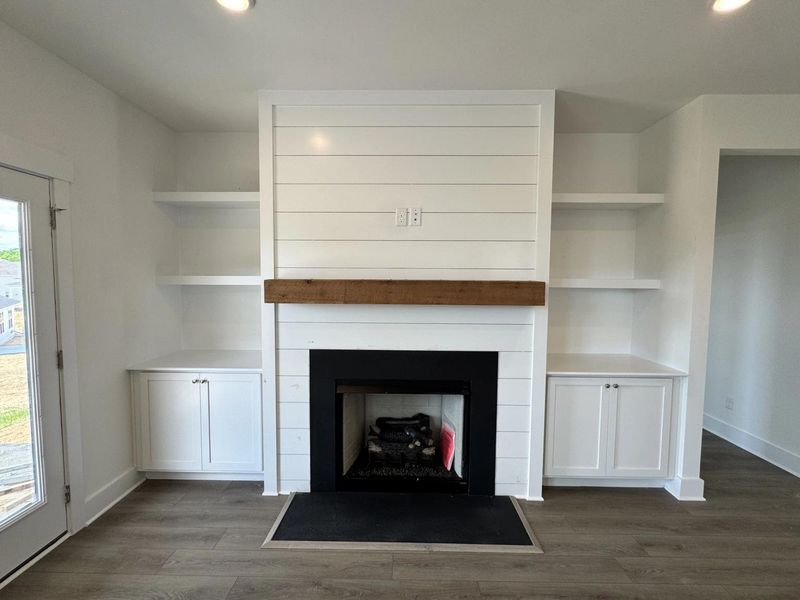 Furnished interior view inside a new home in Woods Crossing, Gallatin (Image 4).
