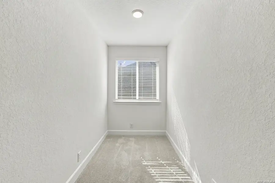Spacious, unfurnished interior of a new home in Front Gate at Fair Oaks Ranch 70, Fair Oaks Ranch (Image 21). Spacious, unfurnished interior of a new home in Front Gate at Fair Oaks Ranch 70, Fair Oaks Ranch (Image 21).