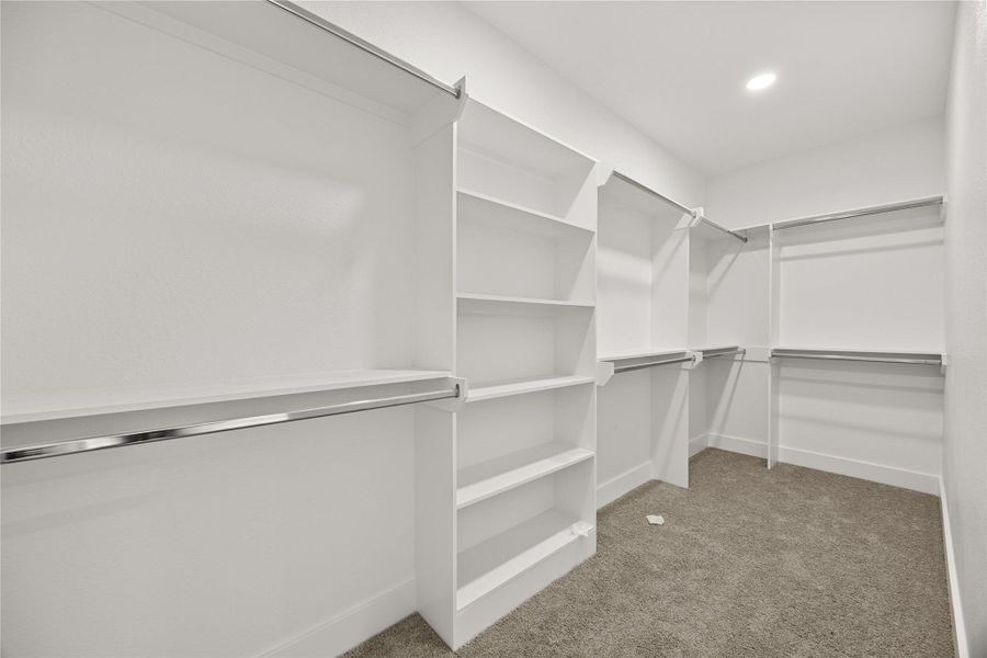 Spacious, unfurnished interior of a new home in , Houston (Image 23).