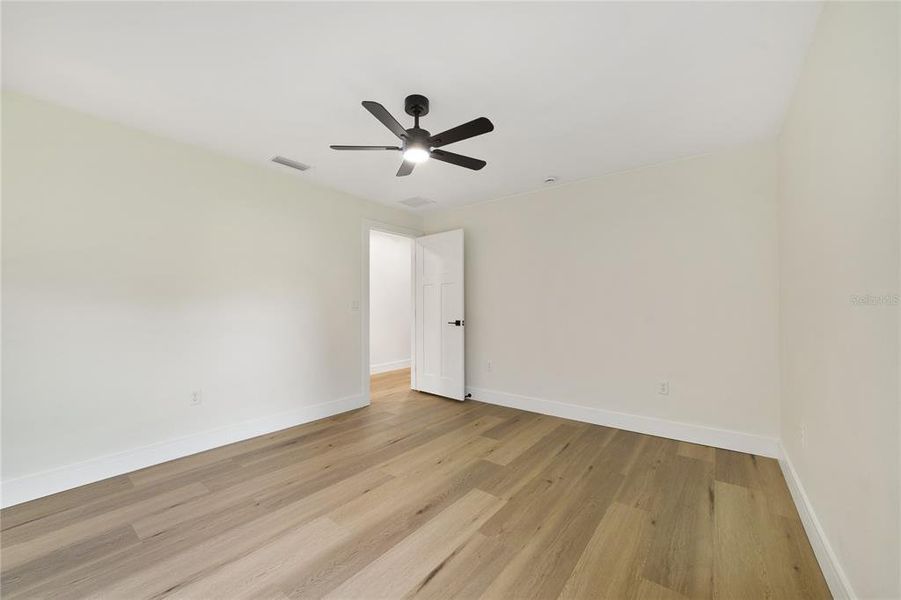 Spacious, unfurnished interior of a new home in , Winter Garden (Image 21). Spacious, unfurnished interior of a new home in , Winter Garden (Image 21).