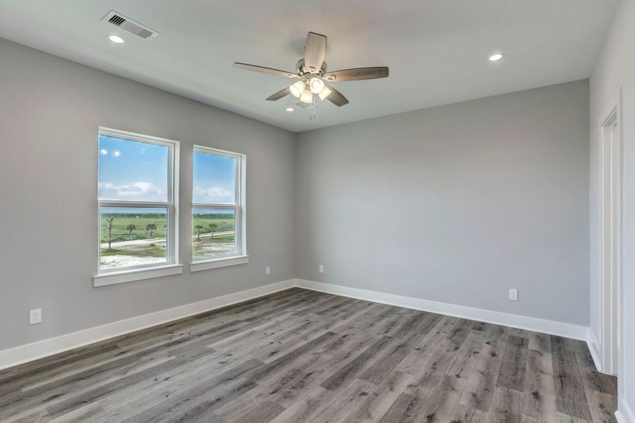 2nd level 2nd guest room measures 14 X 13'3' and offers a full en suite bath and walk in closet. 2nd level 2nd guest room measures 14 X 13'3' and offers a full en suite bath and walk in closet.