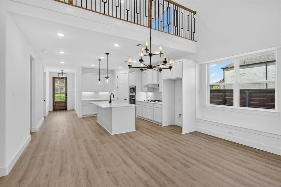 Spacious, unfurnished interior of a new home in Solterra, Mesquite (Image 15).