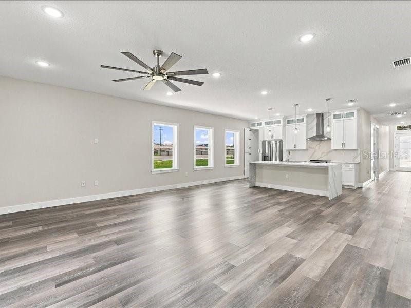 Spacious, unfurnished interior of a new home in , Winter Haven (Image 35).