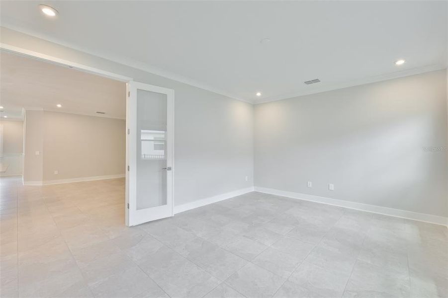 Spacious, unfurnished interior of a new home in , Parrish (Image 35).