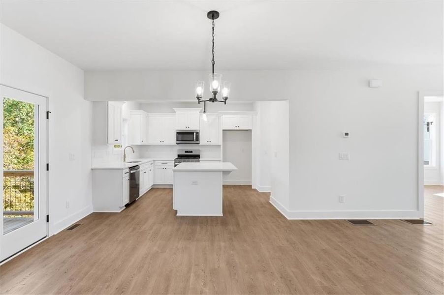 Spacious, unfurnished interior of a new home in , Cartersville (Image 37).