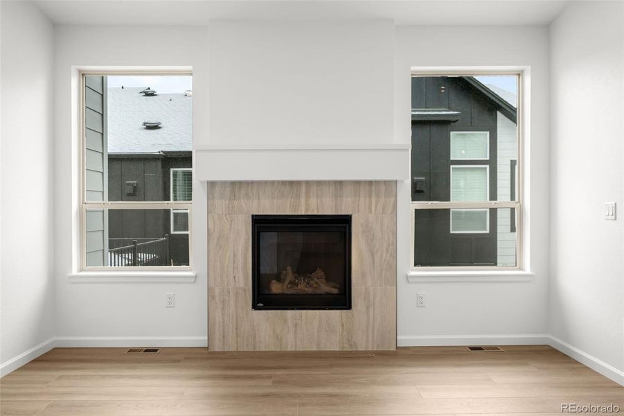 Spacious, unfurnished interior of a new home in Deer Creek, Littleton (Image 21).