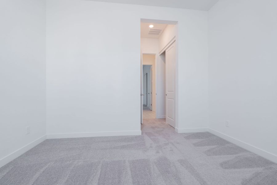 Spacious, unfurnished interior of a new home in Soleo, San Tan Valley (Image 29).