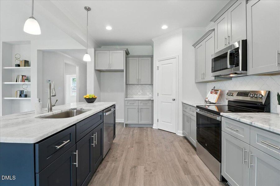 12-209 Creeks Edge Dr-12