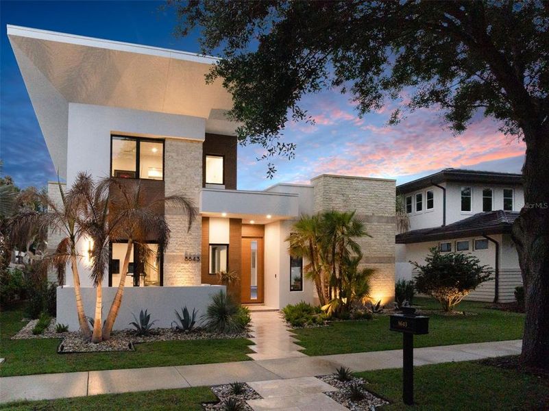 Front exterior of a new home in , Orlando, FL, highlighting curb appeal (Image 30).