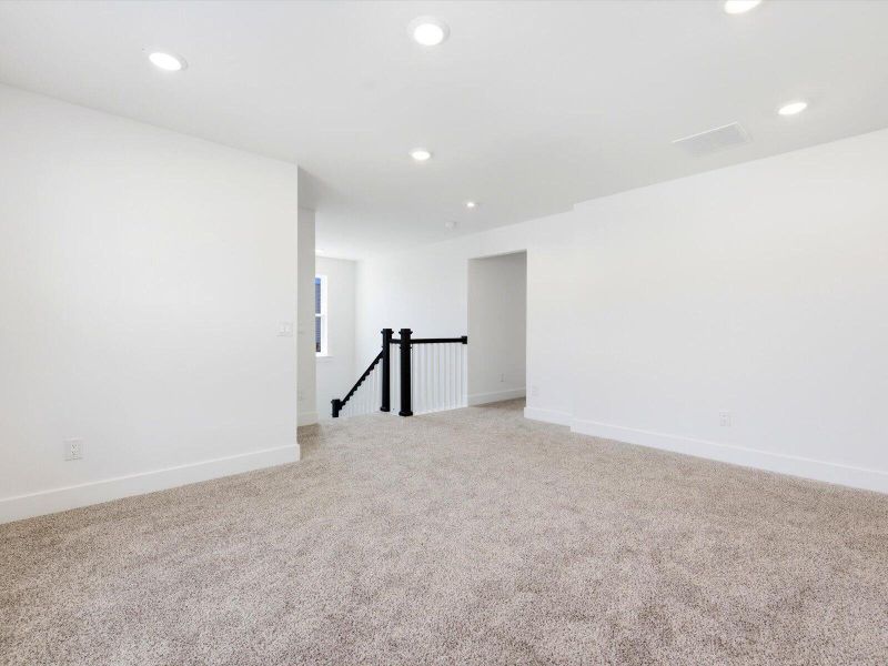 Spacious, unfurnished interior of a new home in , Summerville (Image 30).