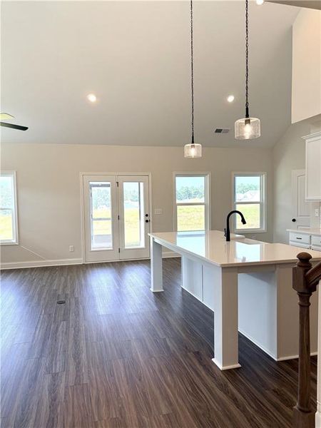 Image 34 of a home in Heritage Pointe at The Georgian.