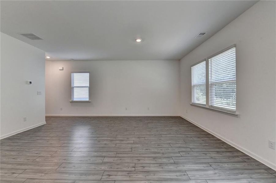 Spacious, unfurnished interior of a new home in , Braselton (Image 19).