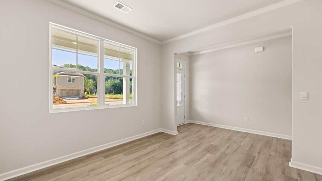 Spacious, unfurnished interior of a new home in Fairhaven, Lithia Springs (Image 17).