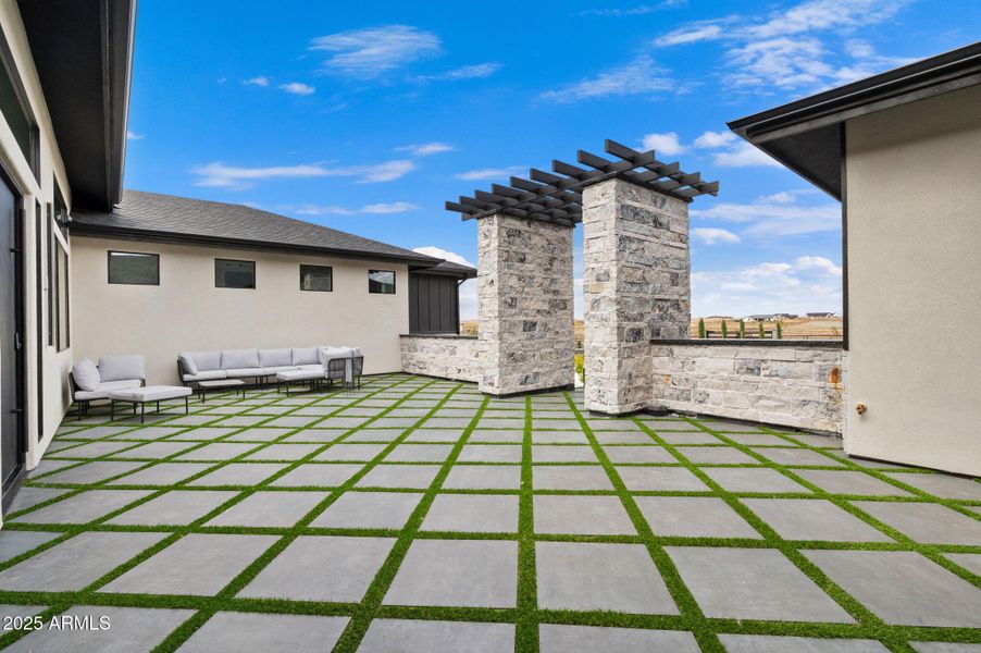 11-Front Courtyard (2) 11-Front Courtyard (2)