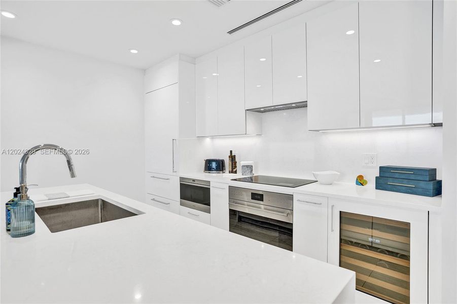 Furnished interior view inside a new home in , Fort Lauderdale (Image 11). Furnished interior view inside a new home in , Fort Lauderdale (Image 11).