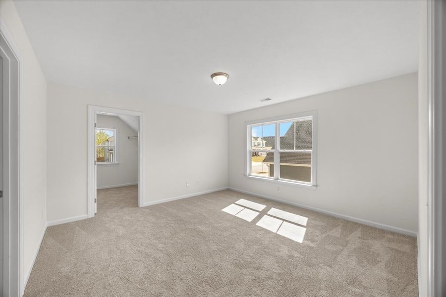 Spacious, unfurnished interior of a new home in Crawford Creek, Grovetown (Image 26).