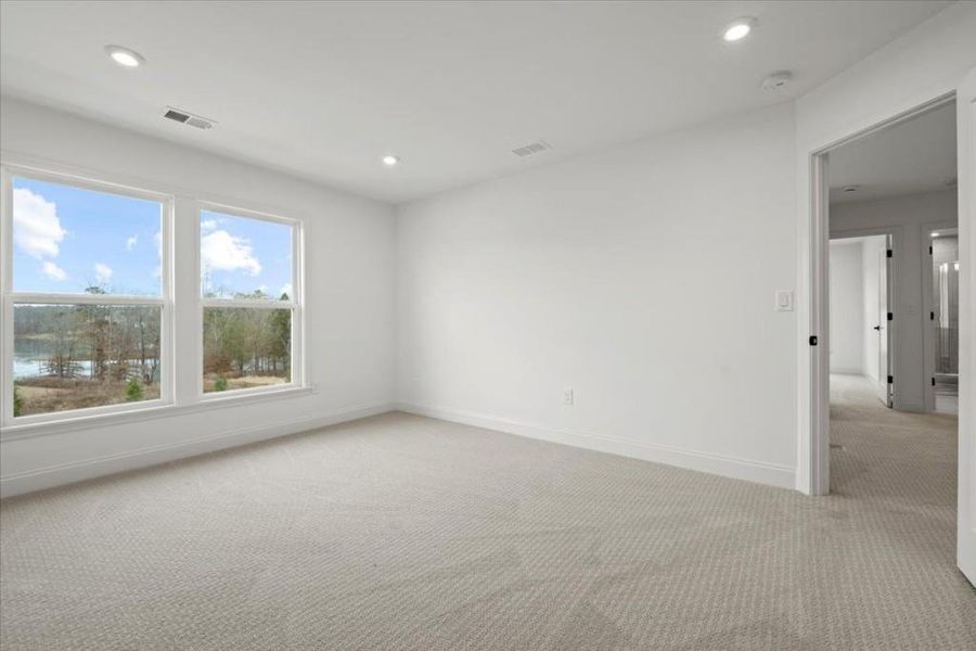 Spacious, unfurnished interior of a new home in Twin Lakes, Hoschton (Image 27).