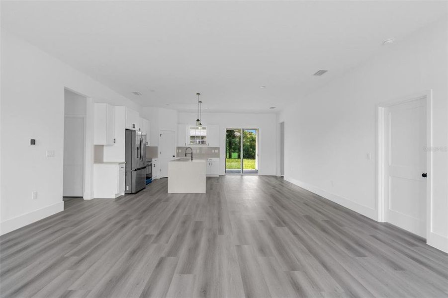 Spacious, unfurnished interior of a new home in , Ocala (Image 34).