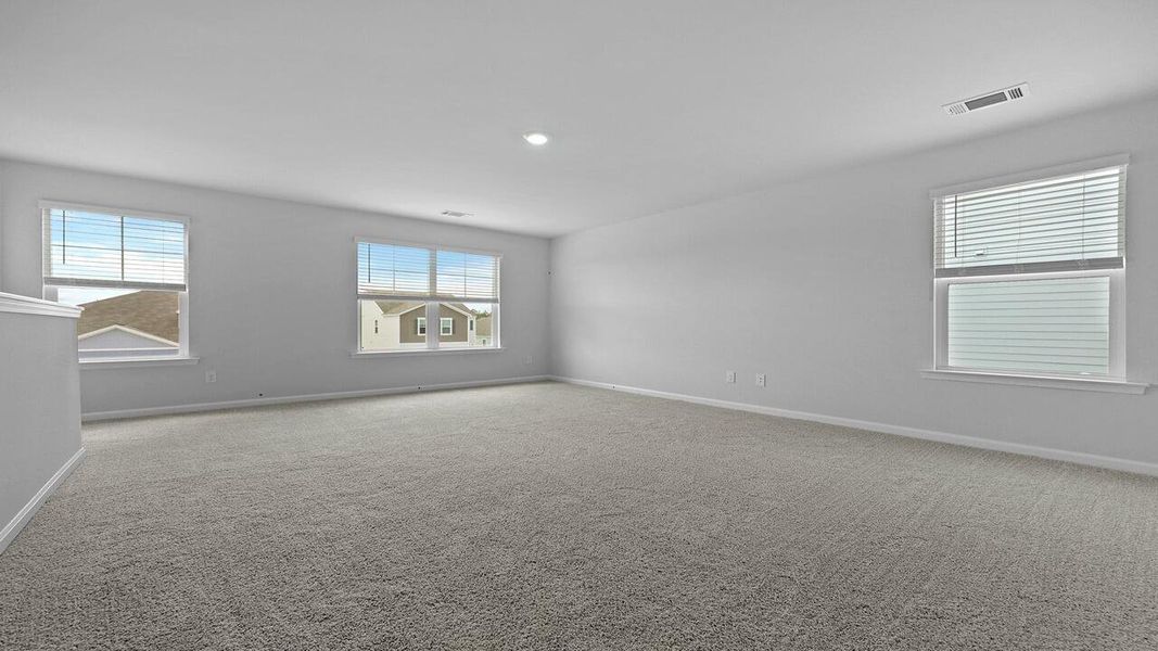 Spacious, unfurnished interior of a new home in Lakeview at Kitfield, Moncks Corner (Image 30).