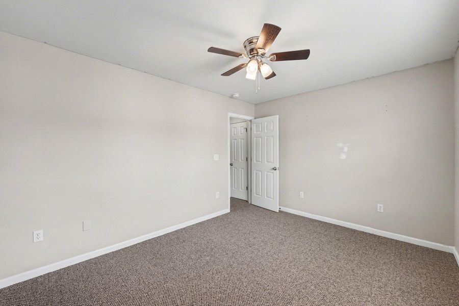 Spacious, unfurnished interior of a new home in , North Charleston (Image 44).